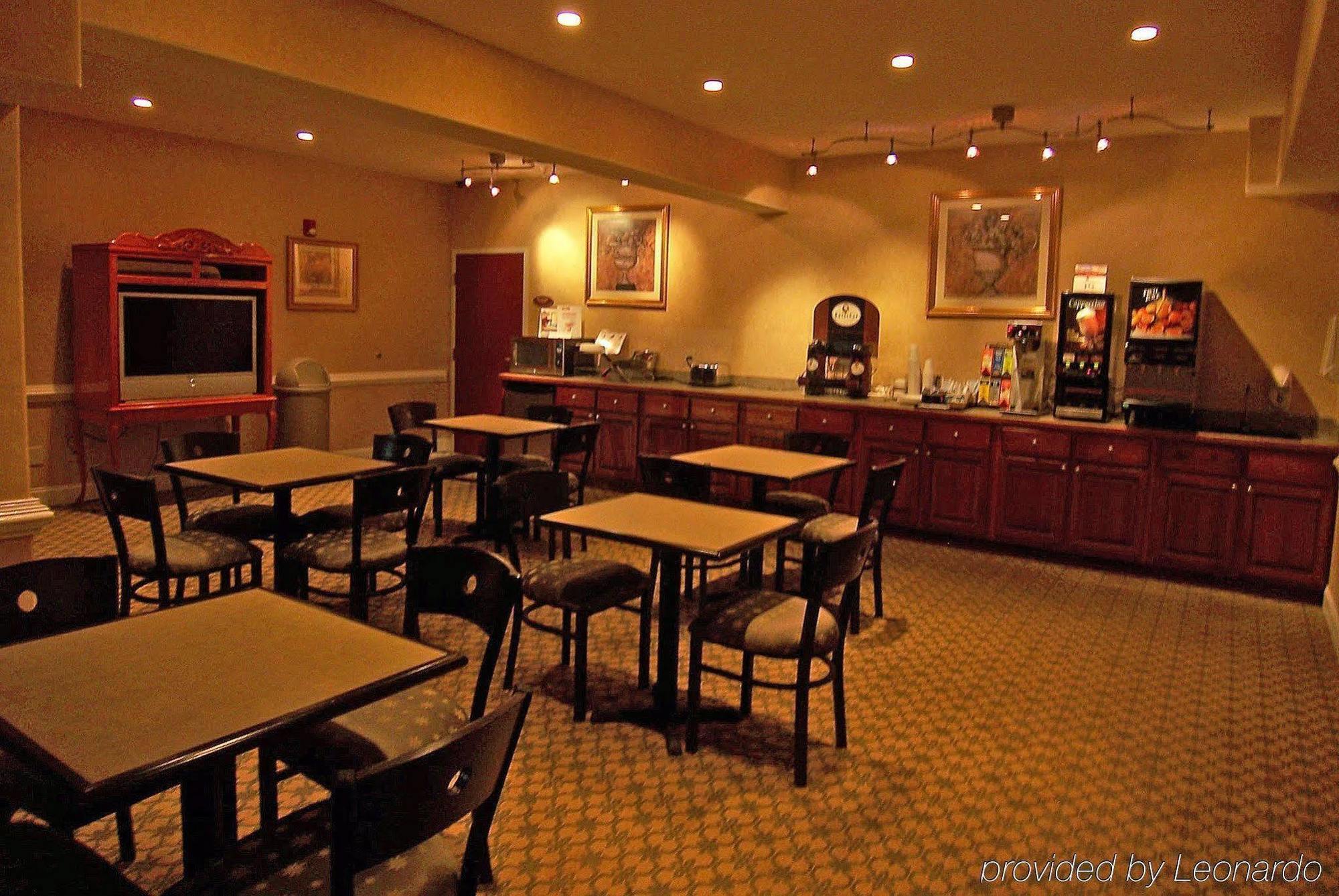 Econo Lodge Inn & Suites Douglasville Restoran fotoğraf